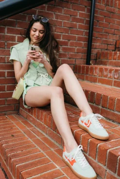 Notice Sneaker