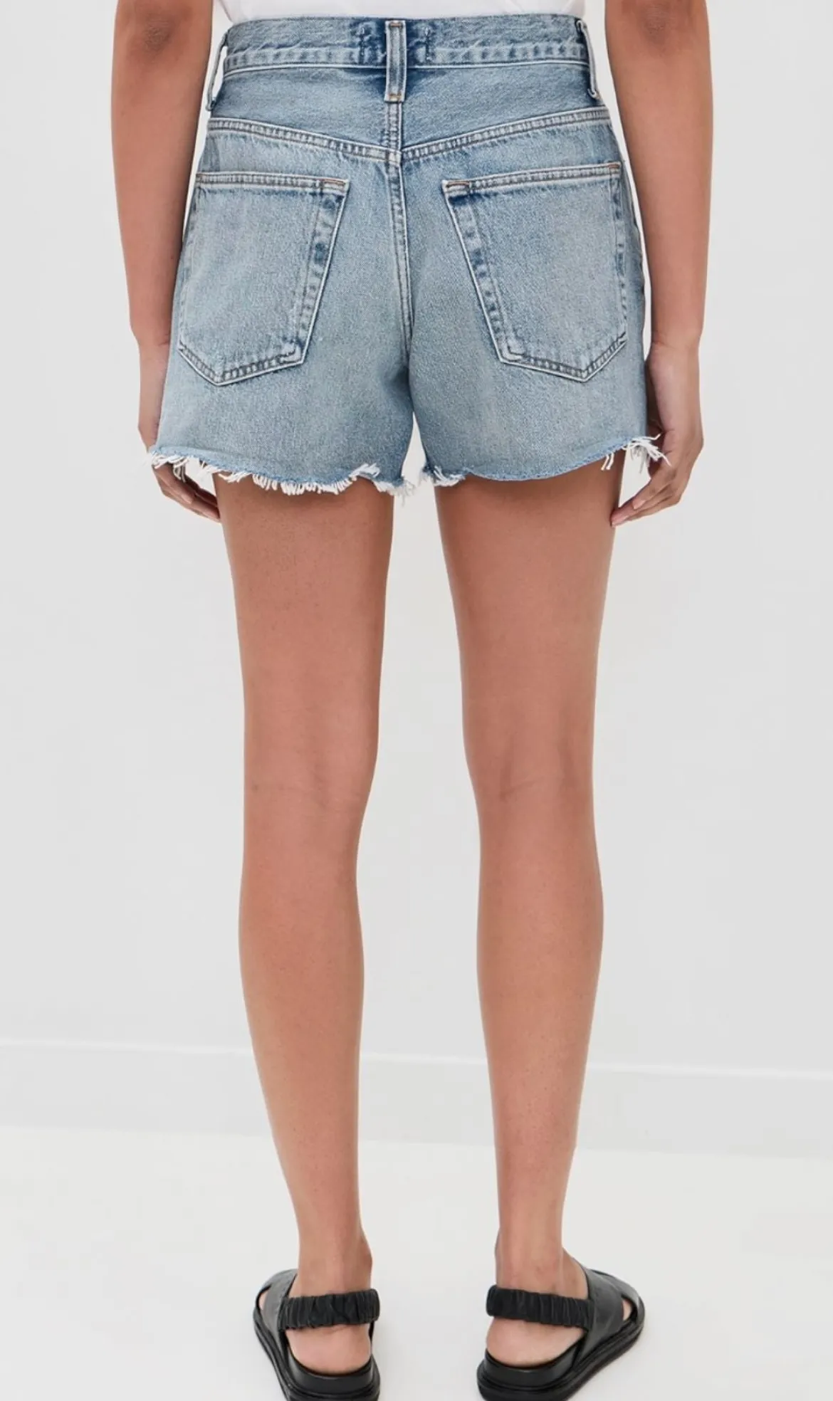 Nye Short in Post