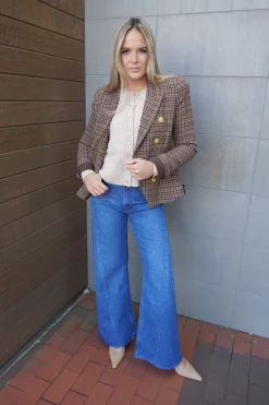 The Lemon Twist Sneak Jeans in Yes Chef
