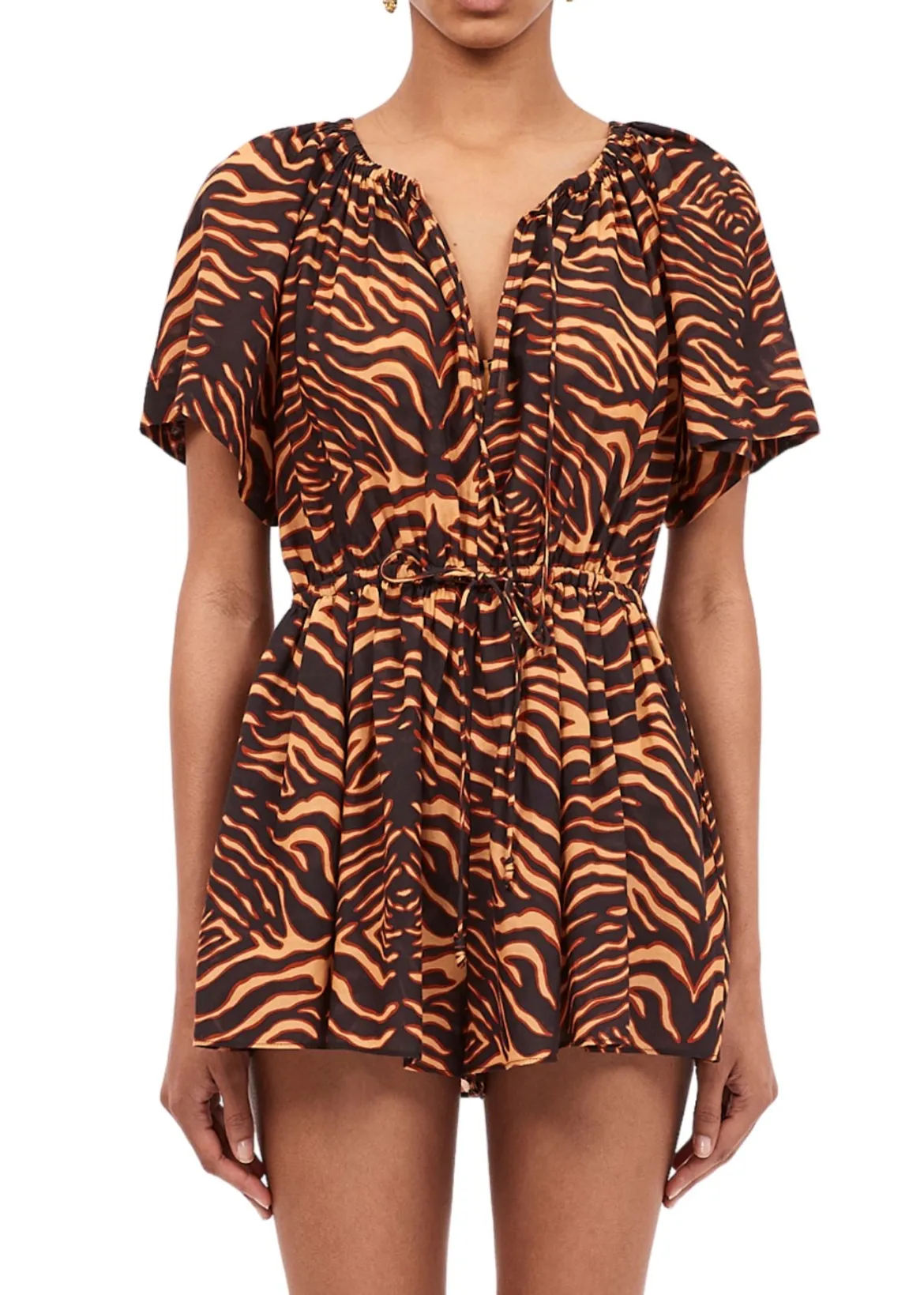 Valeria Coverup