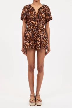 Valeria Coverup